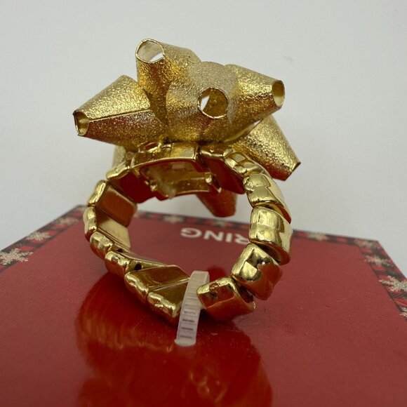 Gold Bow Statement Adjustable Stretchy Ring Costume Jewelry Approx Size 9.5 - Picture 4 of 5